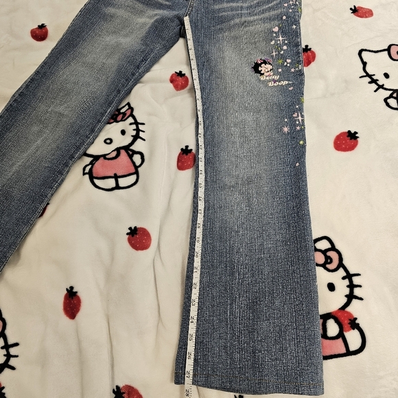 Vintage Betty Boop Brand Jeans ♥️ - Picture 6 of 9